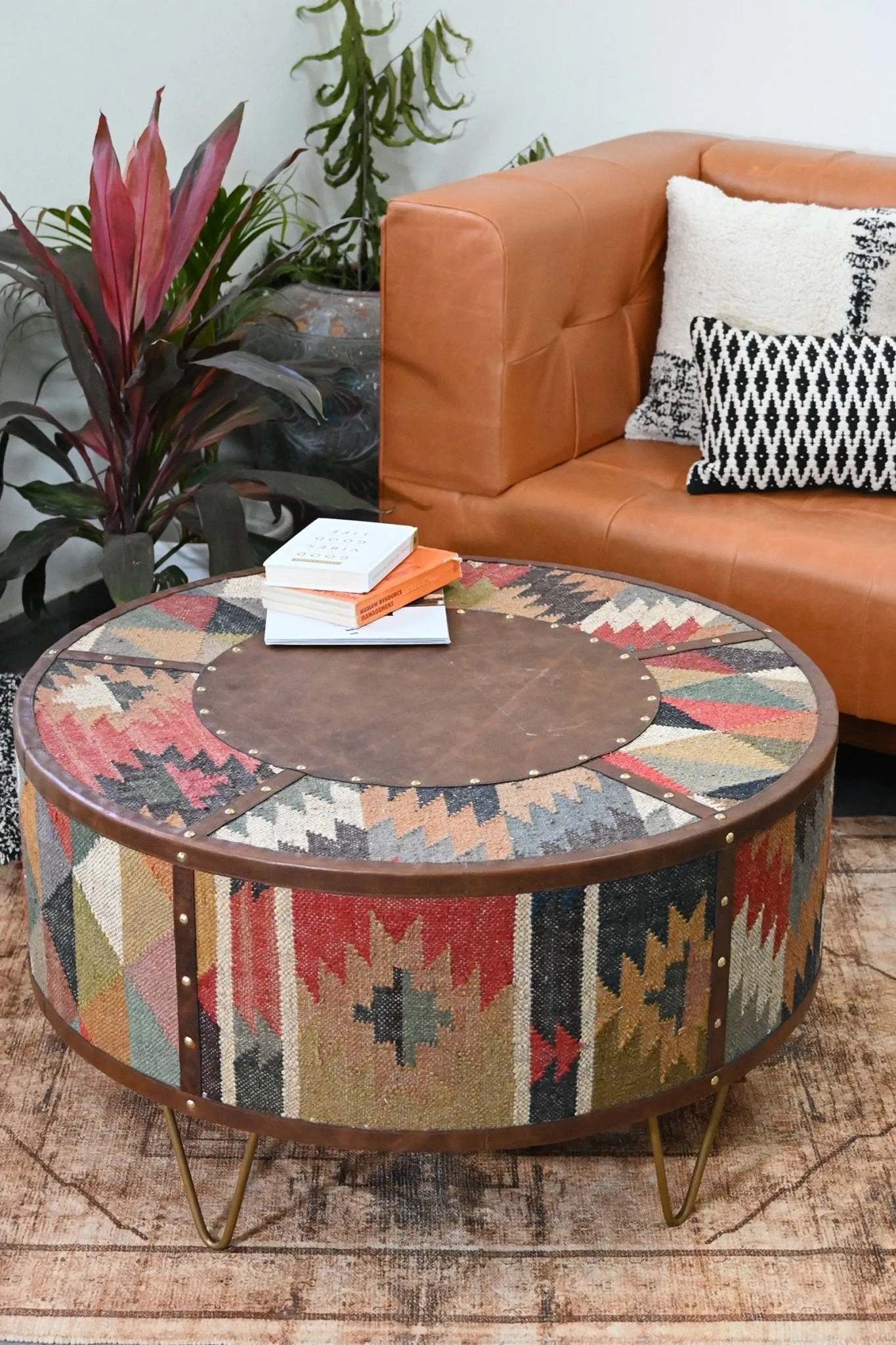 GOROUND COFFEE TABLE - KILIM AND LEATHER