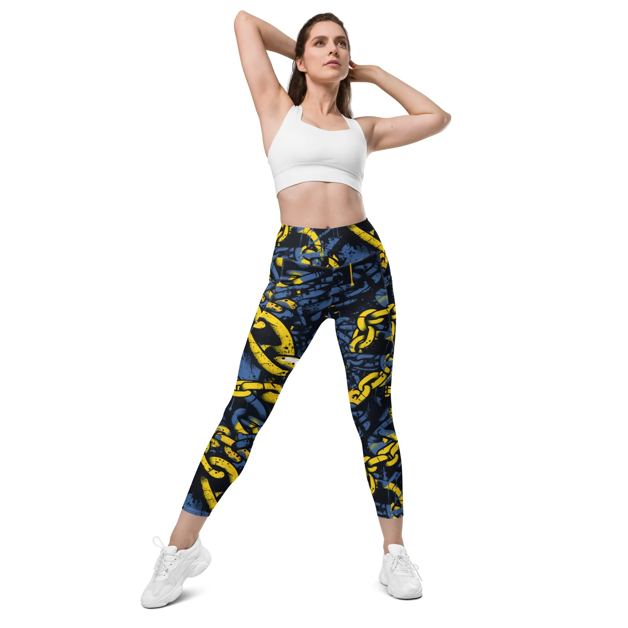 Urban Chic Strides: Women's Mile After Mile Golden Chains 002 Running Leggings